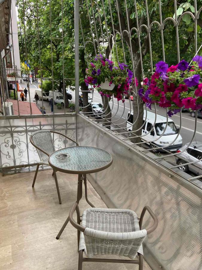 75 Katerynyns'Ka Street Apartment โอเดสซา ภายนอก รูปภาพ